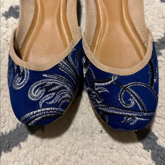 Fuchsia Sapphire Serenity Flats. Slightly worn. No longer made. Size 6 - Picture 3 of 4